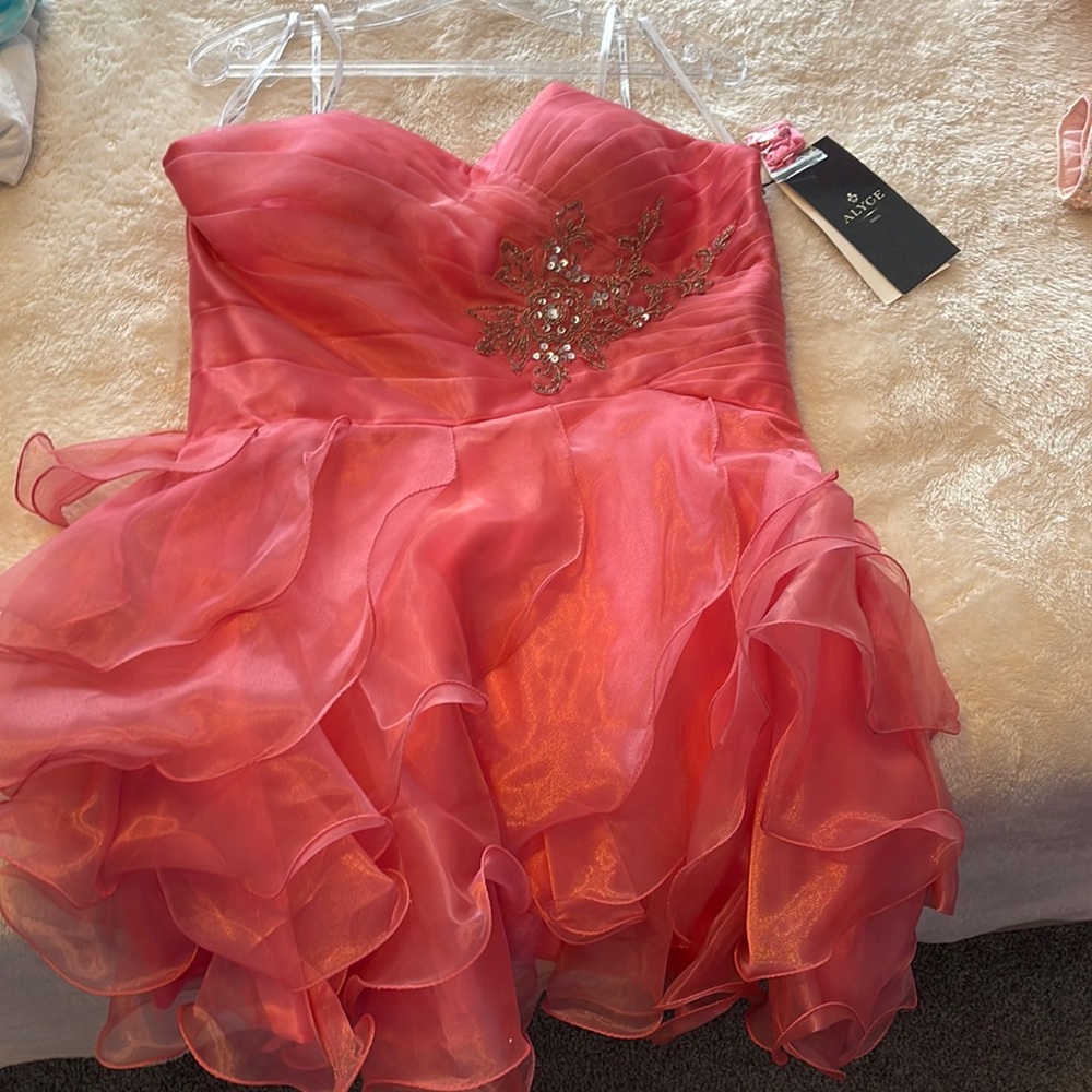 Brand New Never Worn Prom/Wedding dress/ Special event